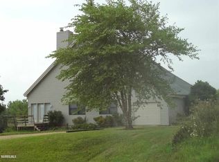 435 W Wachter Rd, Galena, IL 61036