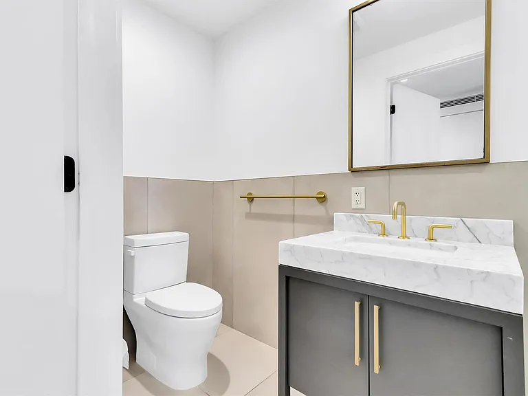70 Rainey St #1607 — Photo 15