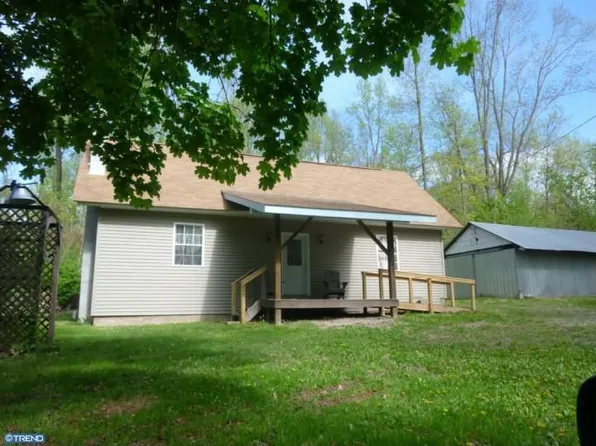 49 Groff Rd, Bechtelsville, PA 19505