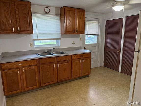 3rd image of 612 S 21st St