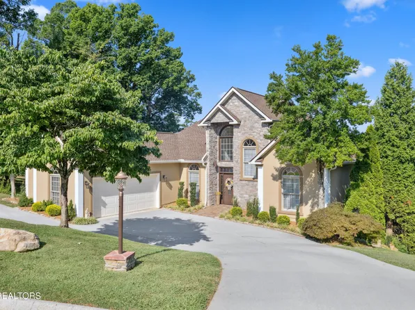 427 Harbor Town Dr, Maryville, TN 37801