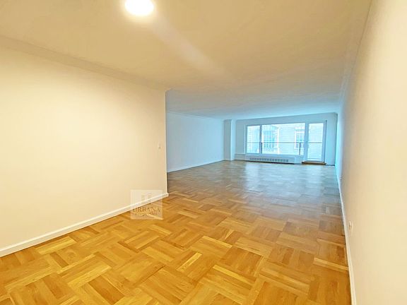 3rd image of 200 Central Park S APT 9G
