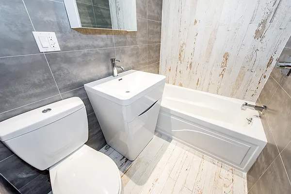 Rented by Nooklyn NYC LLC | media 43