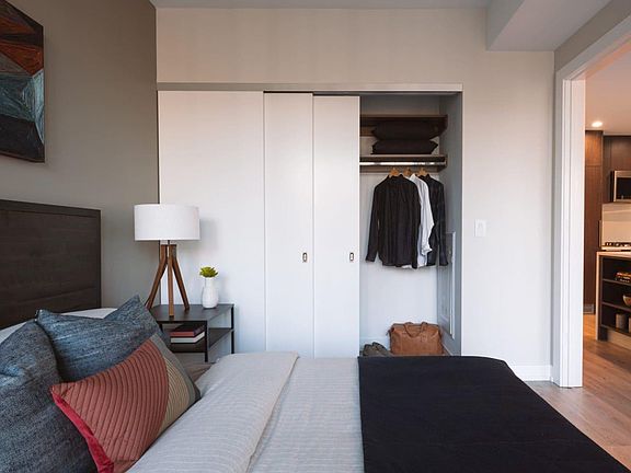 4th image of 1240 N Wells St #902