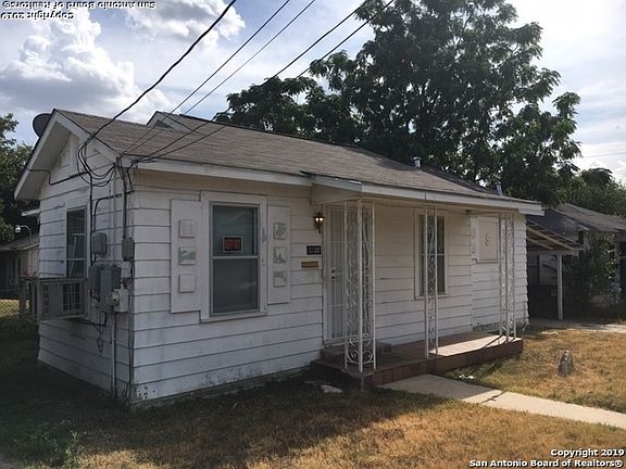 2nd image of 2130 Burnet St