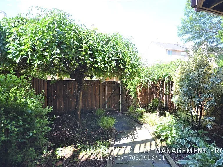 6220 Walkers Croft Way — Photo 22