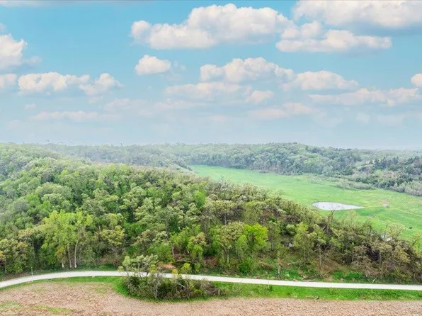 Jefferson Ave, Crescent, IA 51526