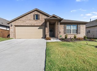 137 Greenback Trl, Fort Worth, TX 76131