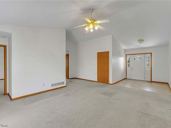 5th image of 2122 Normandy Dr