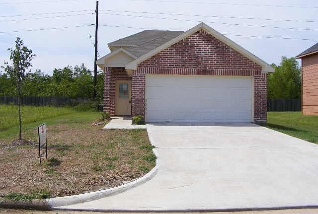 1st image of 1743 Briarbrook Dr