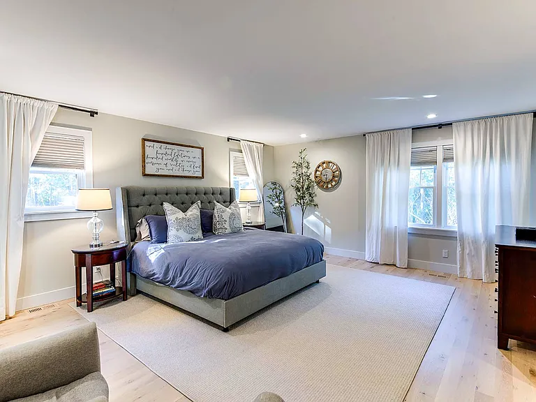 10 Villa Ave — Photo 18