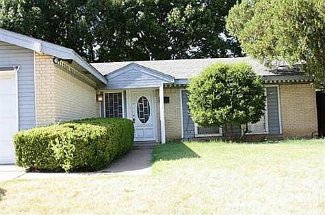 1st image of 2129 Yorkshire Dr