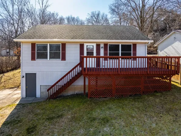 560 Quarry St, Baraboo, WI 53913