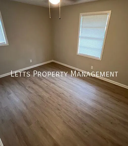 947 Belvedere Dr — Photo 11