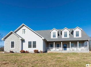 1166 Jenny Rd, Cave City, KY 42127