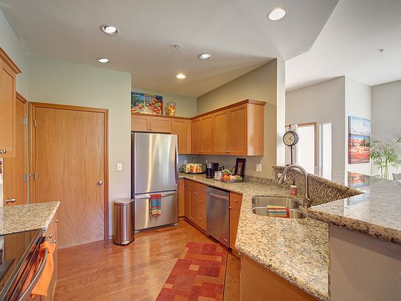 4th image of 1855 Trossachs Blvd SE Unit 202