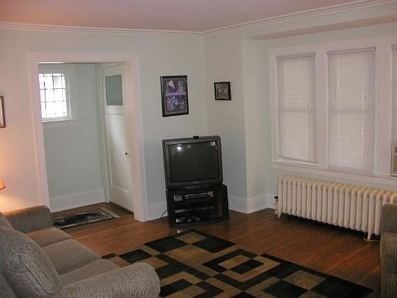 5th image of 4301 N Farwell Ave