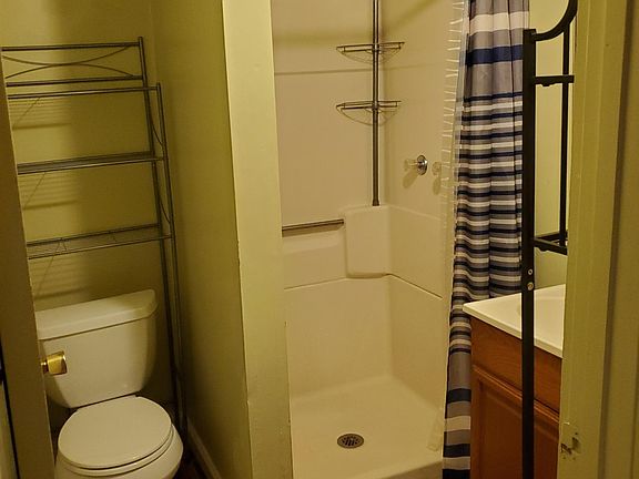4th image of 303 N 3rd St #3