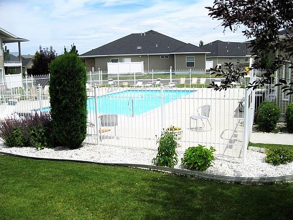 2nd image of 674 Saratoga Dr #102