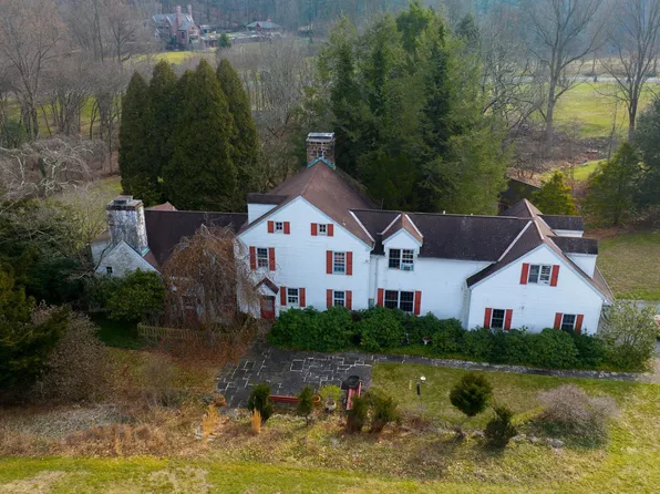3 Seven Springs Dr, Shillington, PA 19607