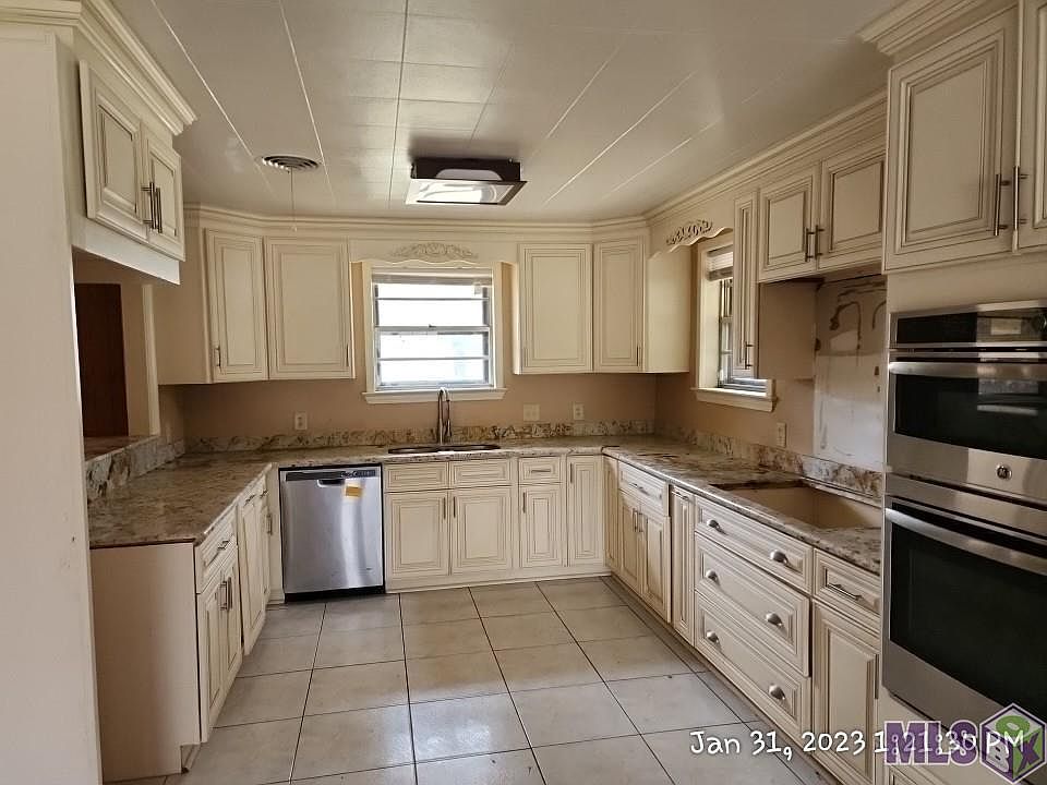 907 E Bayou Narcisse St, Gonzales, LA 70737 Zillow