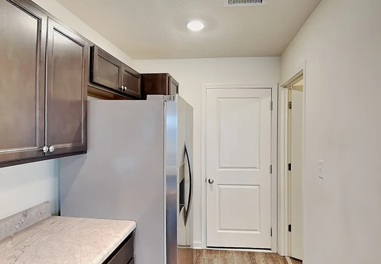 2835 Strauss Ln — Photo 5