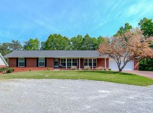 403 Indian Hills Est, Gray, KY 40734