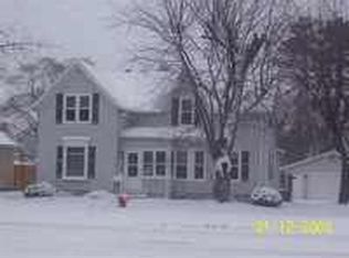 210 E Chestnut St, Pardeeville, WI 53954