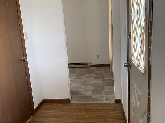 2nd image of 337 N Walnut St #337