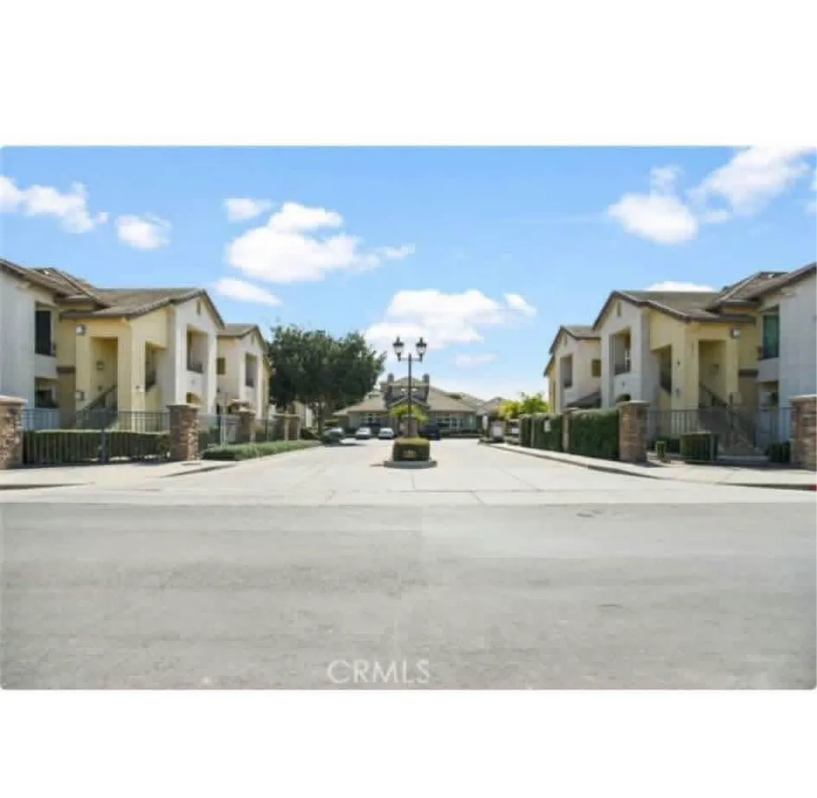 2 bed, 1000 sqft, $2,200 — Photo 3