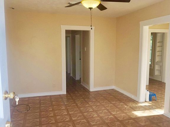2nd image of 2614 44th St