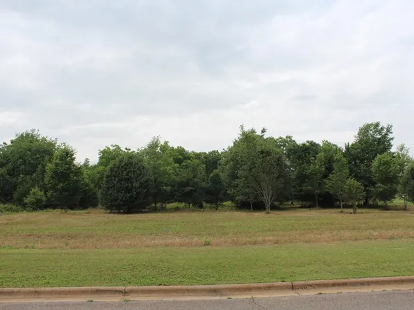 200 Wentworth Ln, Albany, GA 31721