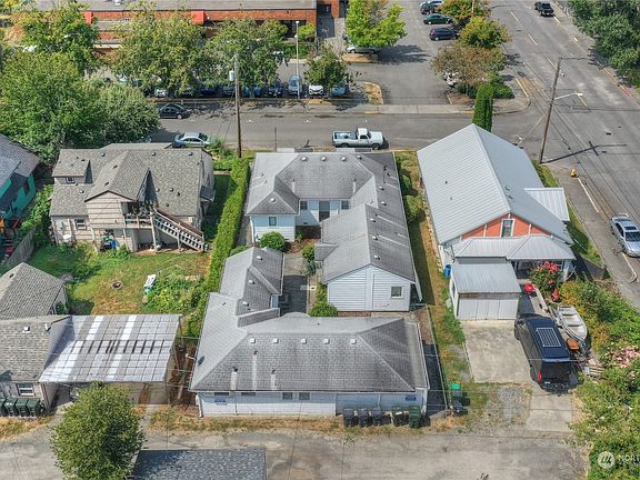 4th image of 806 808 Adams Street SE