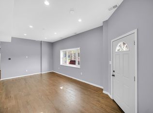 4335 Lawndale Ave #1F, Lyons, IL 60534