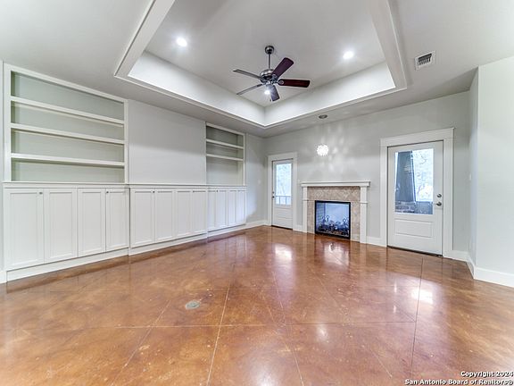 3rd image of 101 MALLARD DR