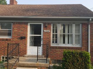 17960 Glendale St, Roseville, MI 48066