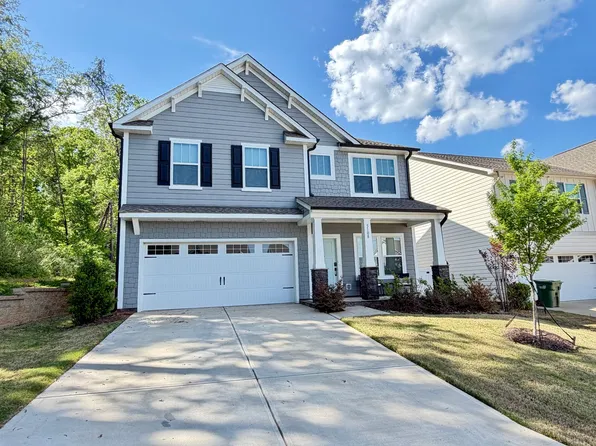 5108 Efird Draw Dr, Mount Holly, NC 28120