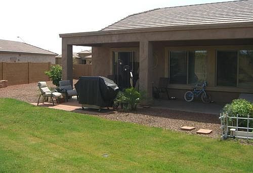 3rd image of 1457 S 167th Dr