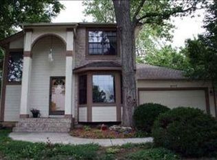 6717 SW Hamptonshire Ln, Topeka, KS 66614