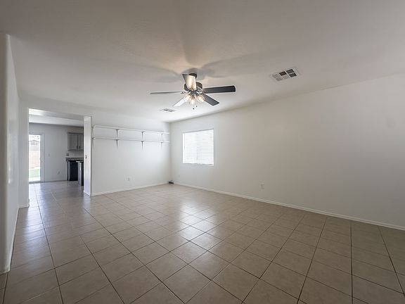 4th image of 1413 S 221st Dr