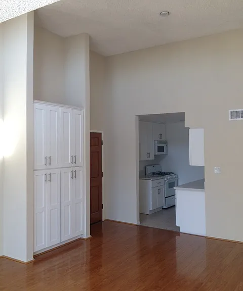The Courtyard Apartments — Photo 16