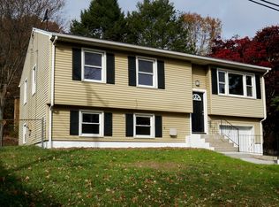 30 Sleepy Hollow Dr, Danbury, CT 06810