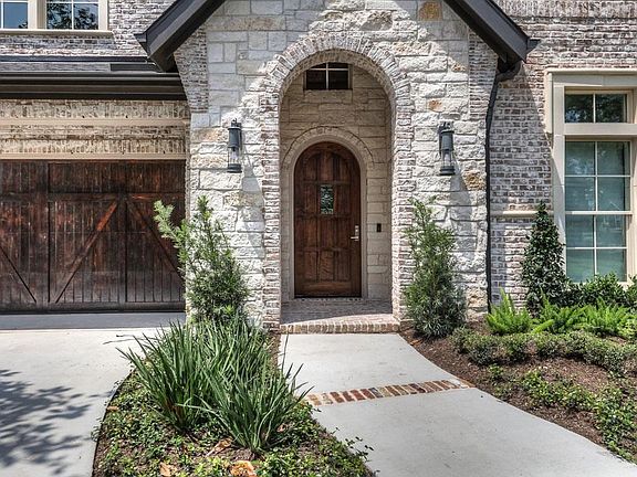 3rd image of 1324 Althea Dr