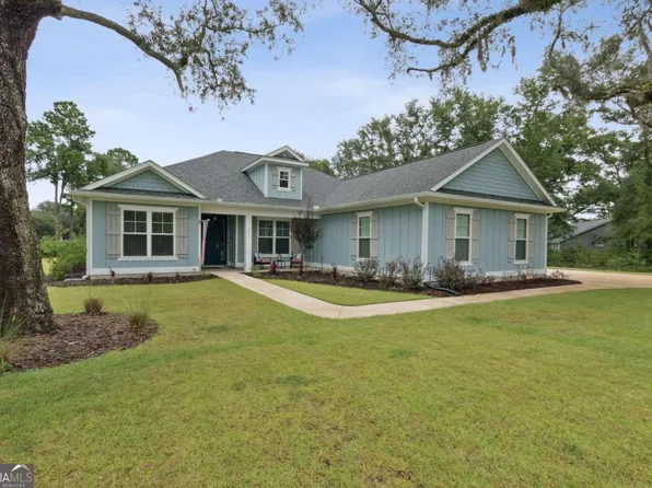 161 Harbour Island Cir, Waverly, GA 31565