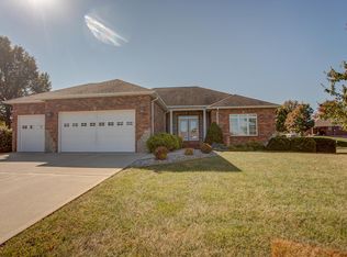 304 Leah Dr, Waterloo, IL 62298