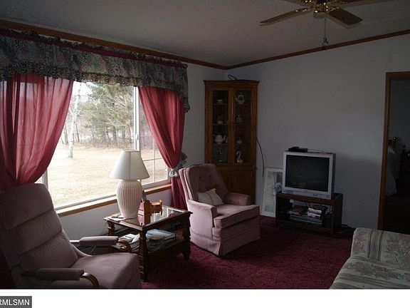 4th image of 700 Pleasant St W