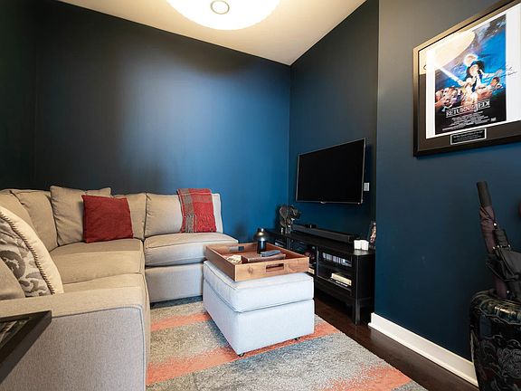 5th image of 5860 N Broadway St #602