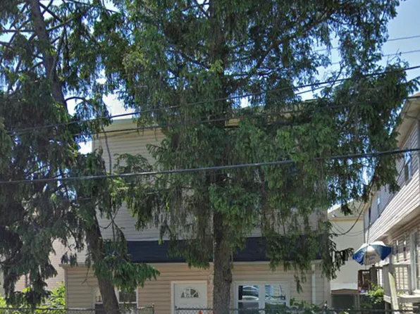 24 Wayne St, Staten Island, NY 10310
