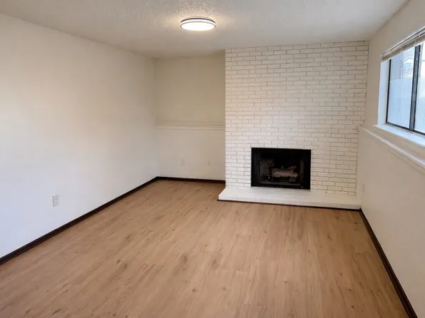 139 Juniper Pl APT B, Loveland, CO 80538