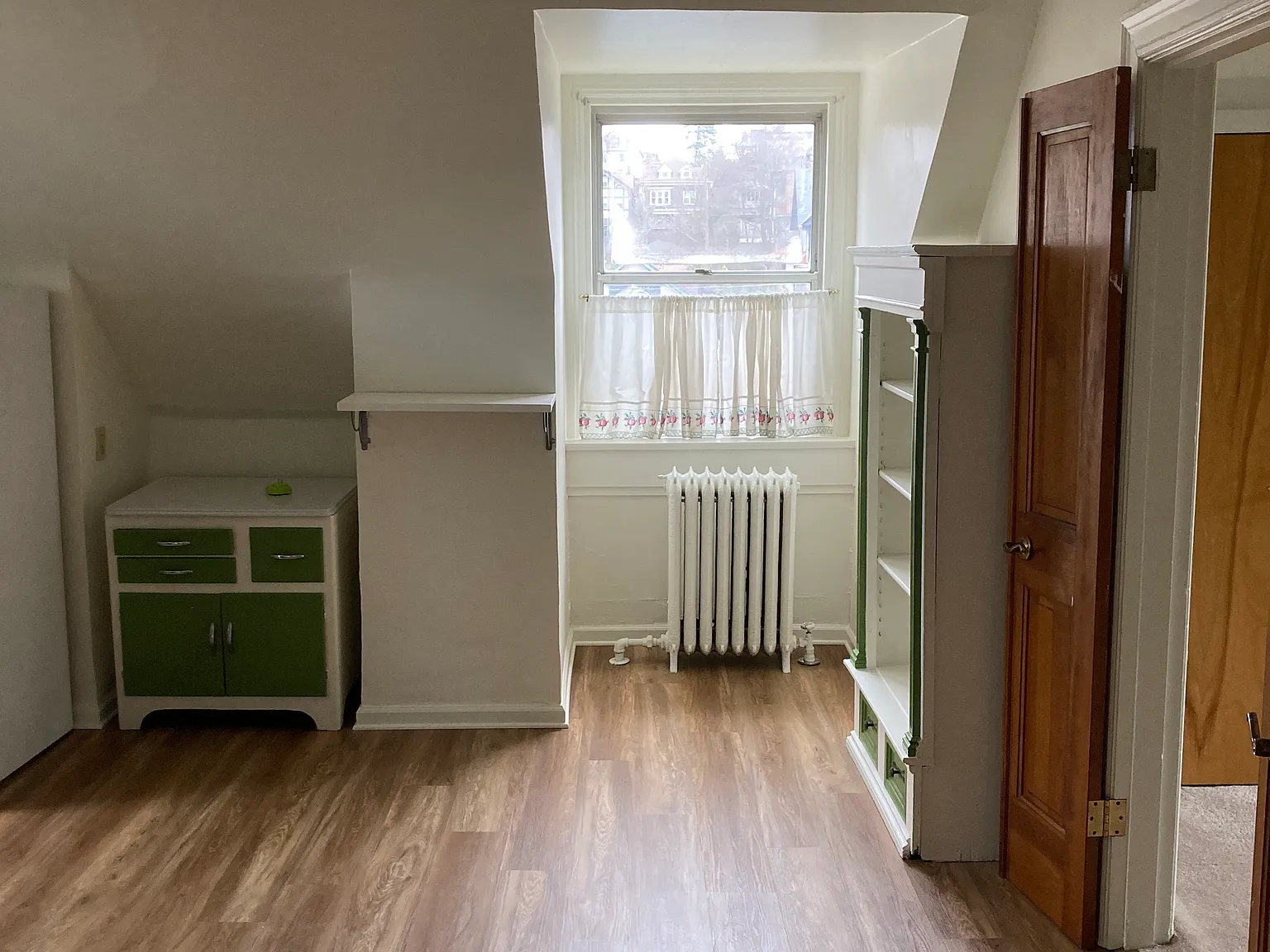 1 bed, $1,350 — Photo 2